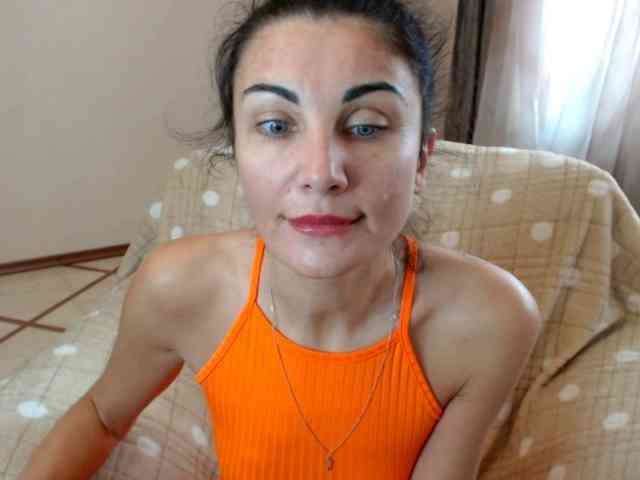 7185-Karina webcam