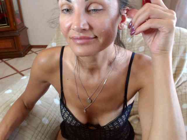 7185-Karina webcam
