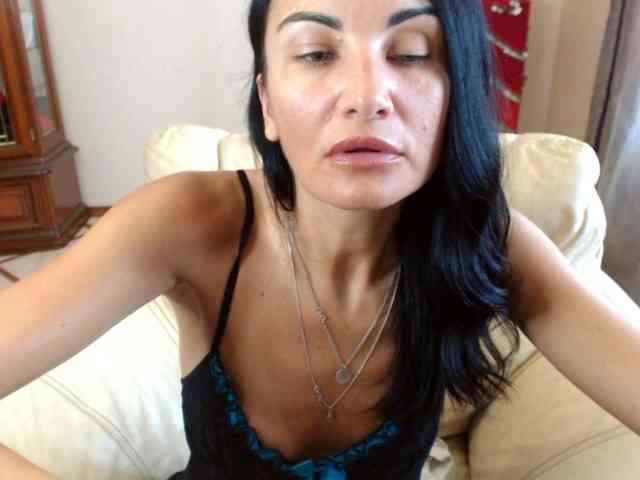 7185-Karina webcam