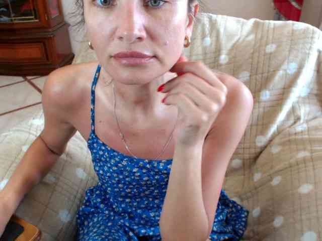 7185-Karina webcam