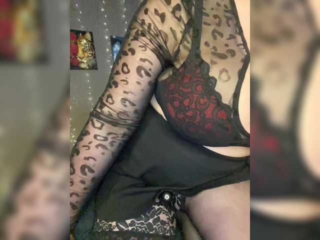 Viki-tiki-tak's BongaCams show and profile