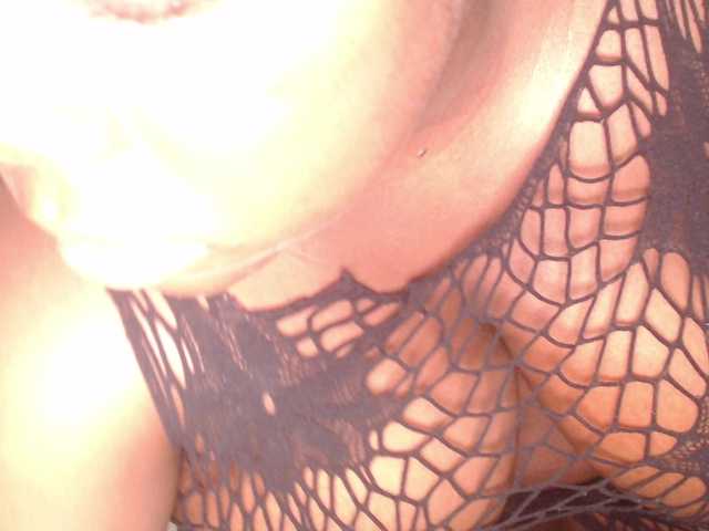 EbonySexxx's BongaCams show and profile