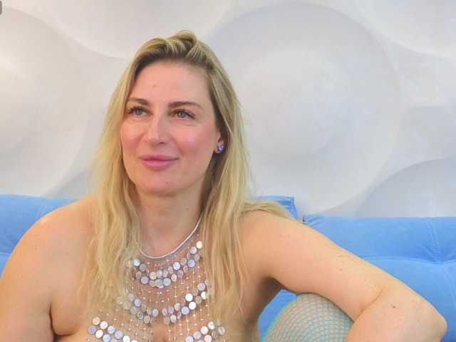 Murenza's BongaCams show and profile