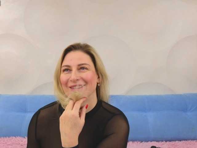 Murenza's BongaCams show and profile