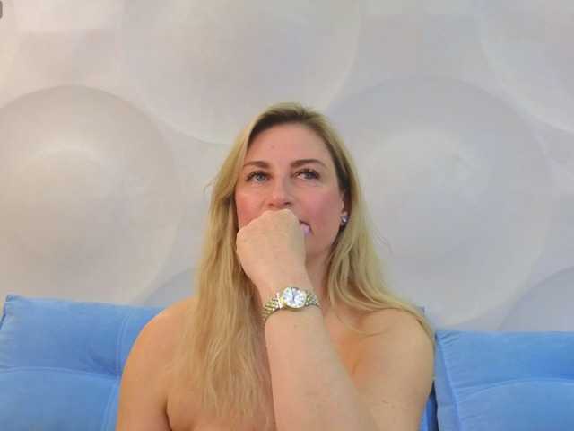 Murenza's BongaCams show and profile