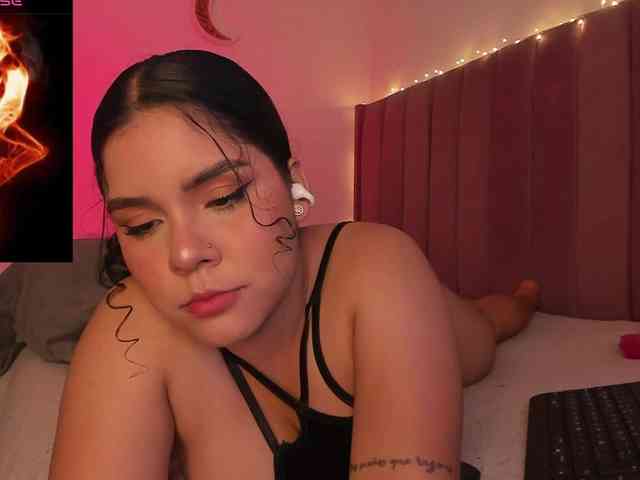 free live cam chat BellaXtar