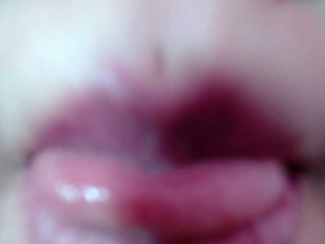 Lizhot2305's BongaCams show and profile