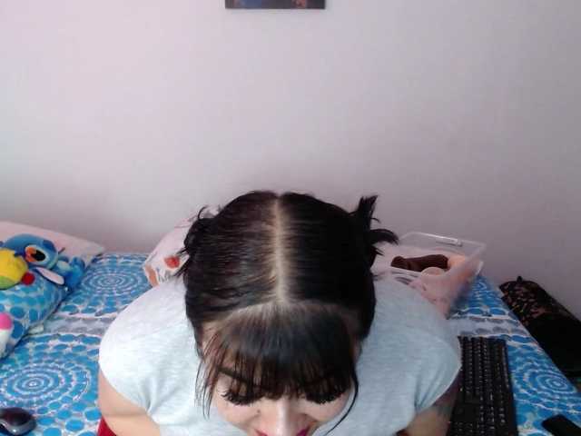 Lizhot2305's BongaCams show and profile