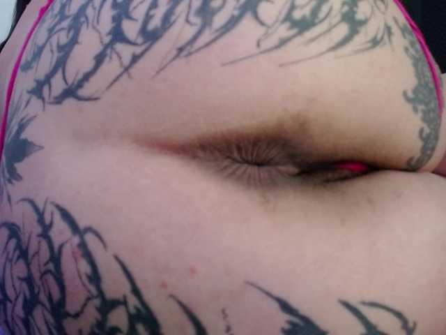 Lizhot2305's BongaCams show and profile