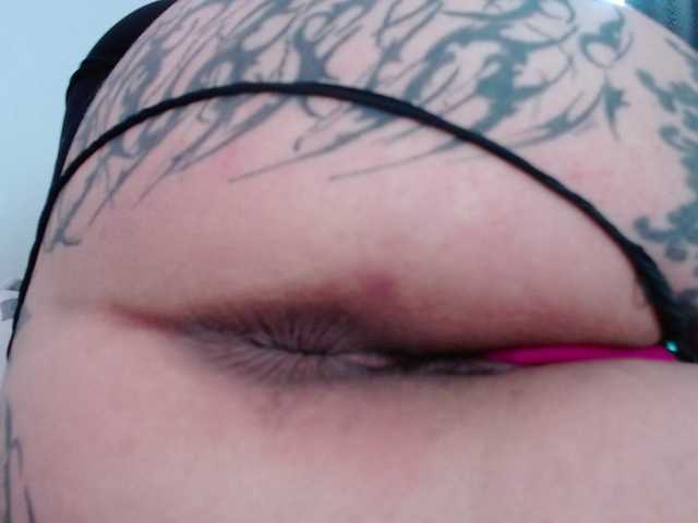 Lizhot2305's BongaCams show and profile