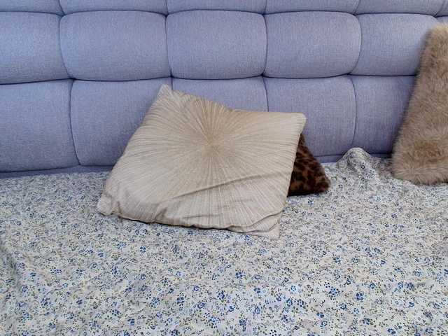 Pinkie-Pie's BongaCams show and profile