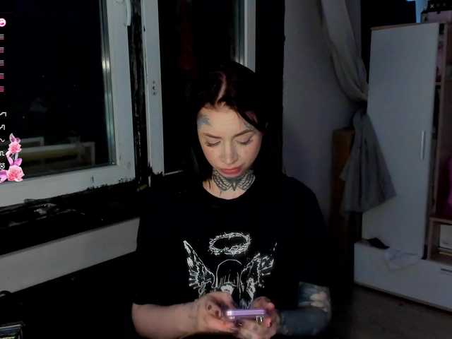 MalinaLaura's BongaCams show and profile