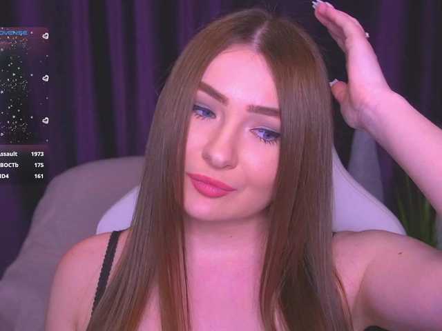 kriss-kisa's BongaCams show and profile