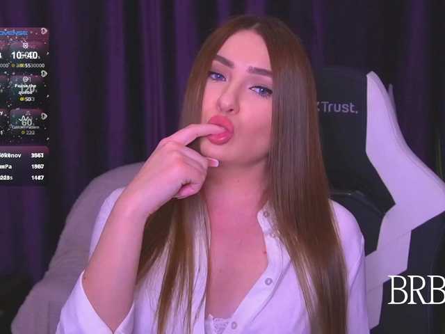 kriss-kisa's BongaCams show and profile