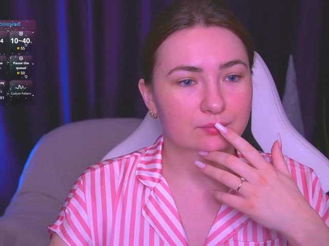 kriss-kisa's BongaCams show and profile