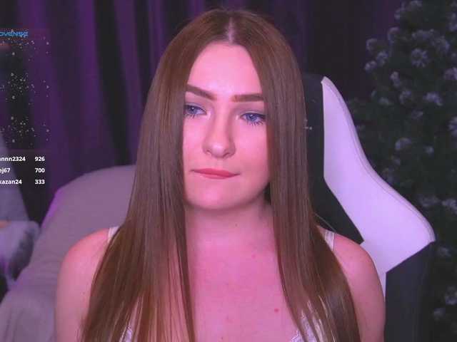 kriss-kisa's BongaCams show and profile