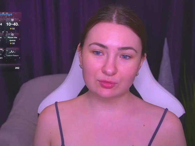 kriss-kisa's BongaCams show and profile