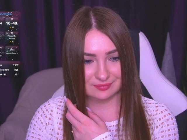 kriss-kisa's BongaCams show and profile