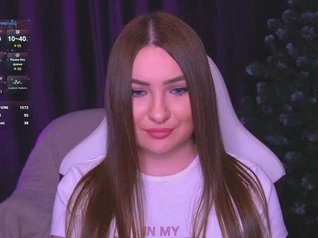 kriss-kisa's BongaCams show and profile