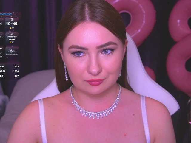 kriss-kisa's BongaCams show and profile