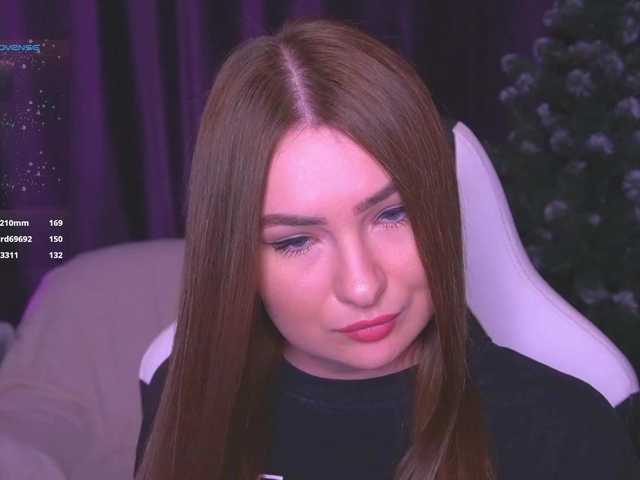 kriss-kisa's BongaCams show and profile