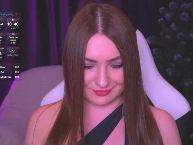 kriss-kisa's BongaCams show and profile