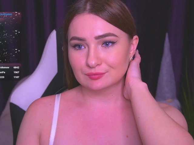 kriss-kisa's BongaCams show and profile