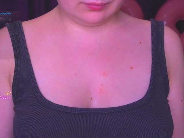 kriss-kisa's BongaCams show and profile