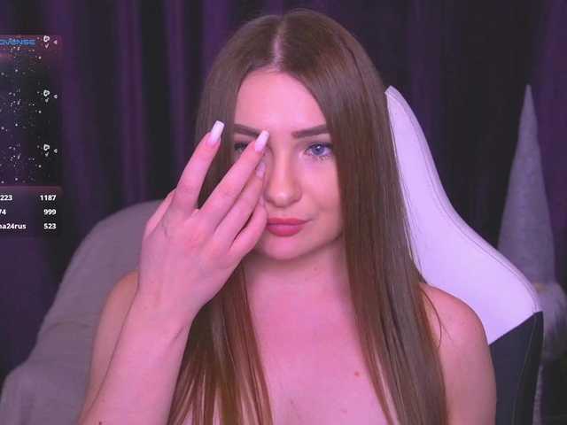 kriss-kisa's BongaCams show and profile