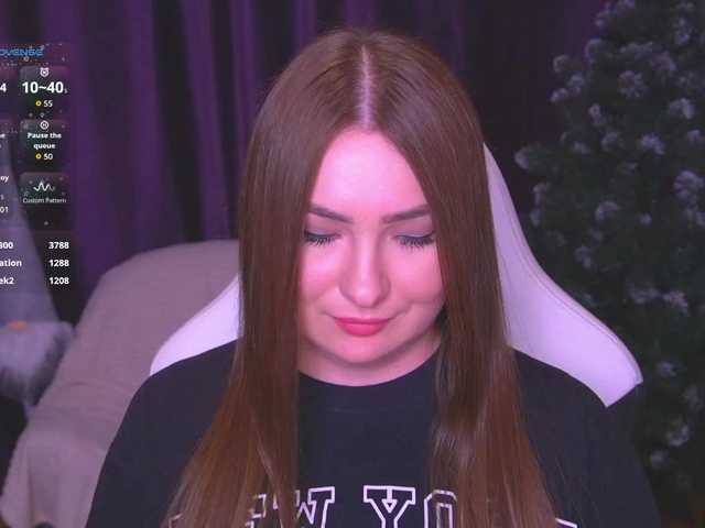 kriss-kisa's BongaCams show and profile