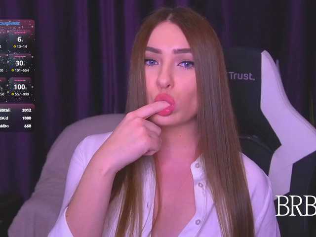 kriss-kisa's BongaCams show and profile