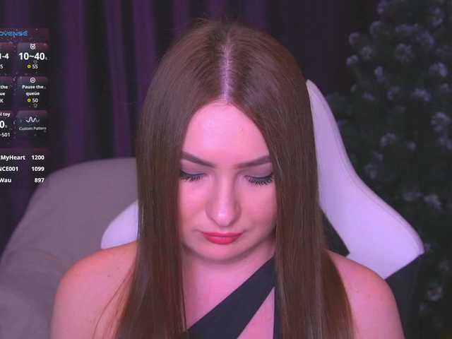 kriss-kisa's BongaCams show and profile