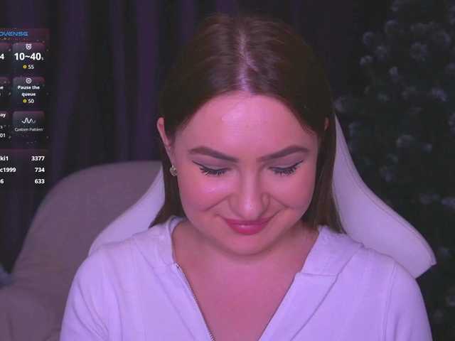 kriss-kisa's BongaCams show and profile