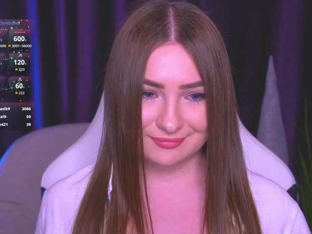 kriss-kisa's BongaCams show and profile