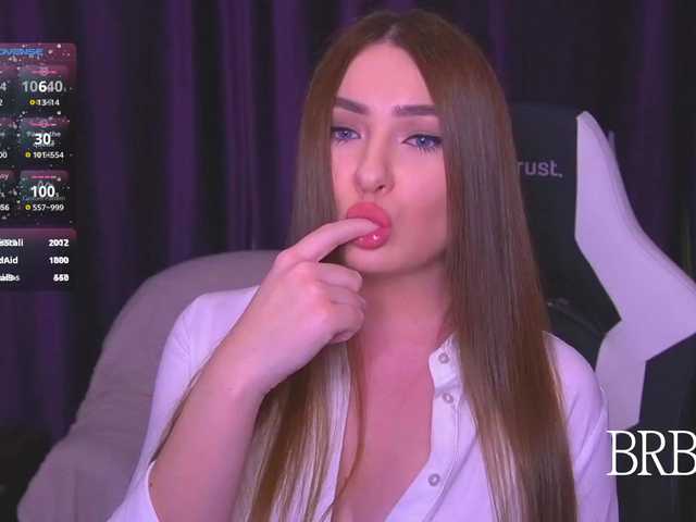 kriss-kisa live cam profile