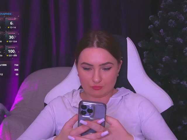 kriss-kisa's BongaCams show and profile