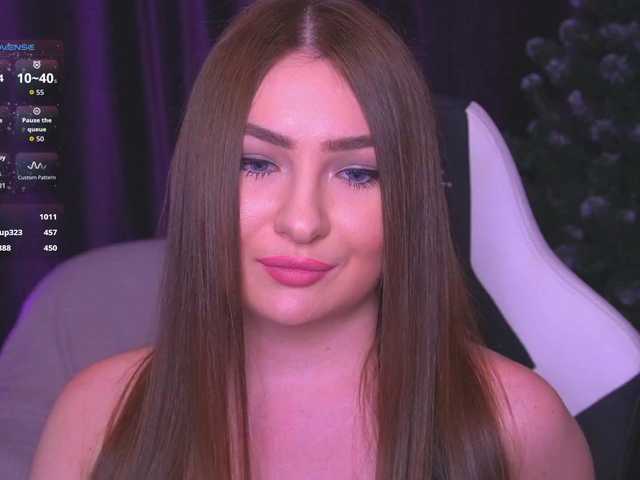 kriss-kisa's BongaCams show and profile