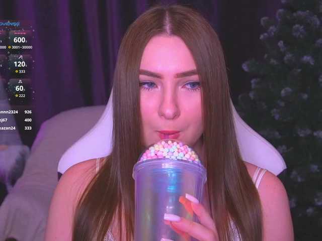 kriss-kisa's BongaCams show and profile