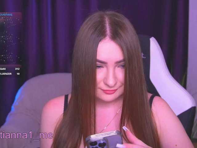 kriss-kisa's BongaCams show and profile