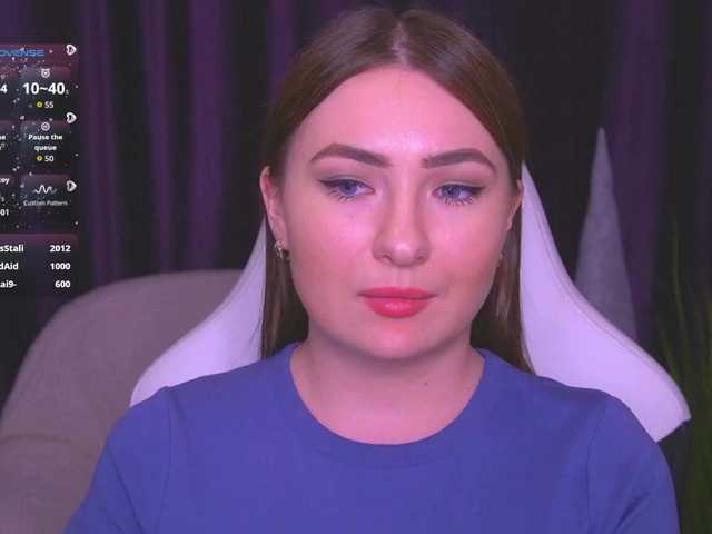 kriss-kisa's BongaCams show and profile