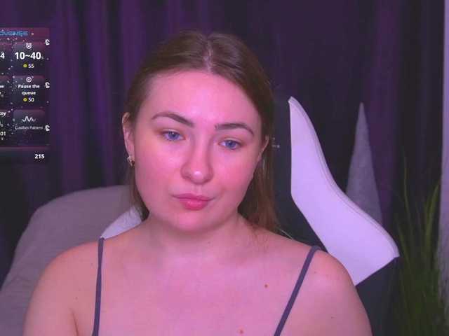 kriss-kisa's BongaCams show and profile