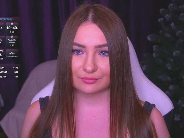 kriss-kisa's BongaCams show and profile