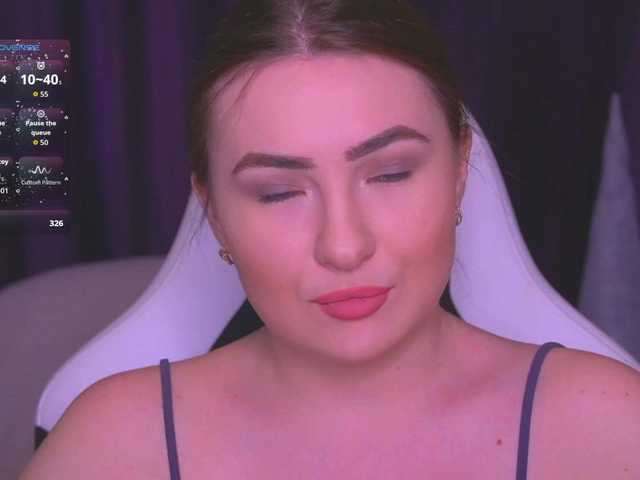 le modèle Tianna_me est en webcam porno dans un show sur le site bongacams, il possède les tags suivants: White/Caucasian,Brunette,Shaved