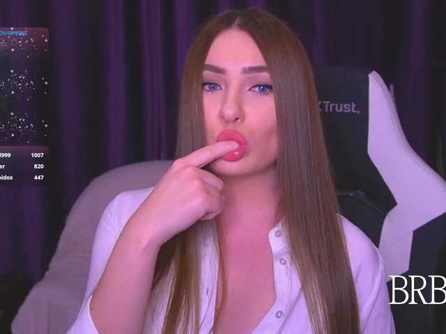 kriss-kisa's BongaCams show and profile