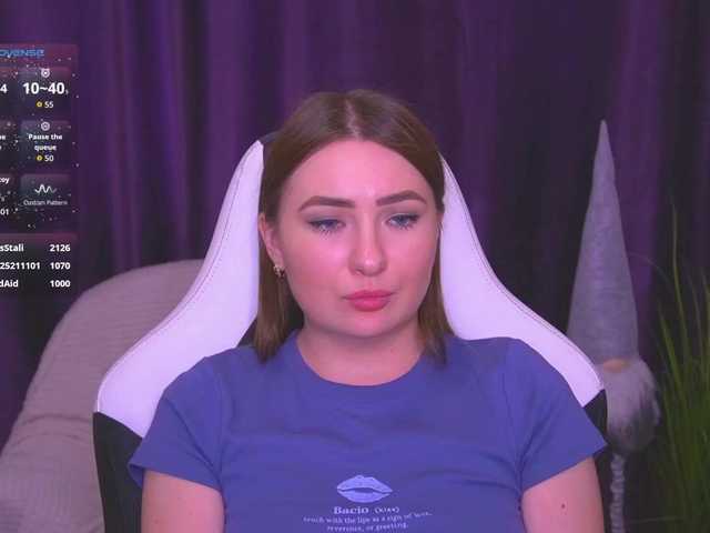 kriss-kisa's BongaCams show and profile