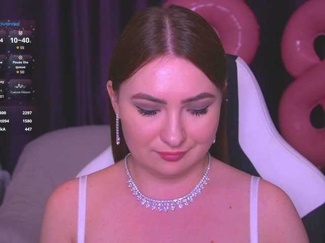 kriss-kisa's BongaCams show and profile