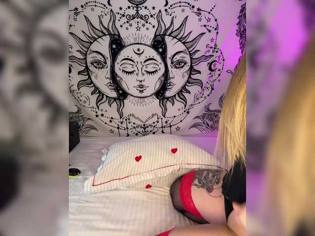 Villanelle's BongaCams show and profile