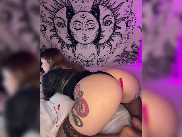 Villanelle's BongaCams show and profile