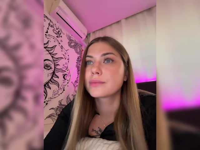 Villanelle's BongaCams show and profile