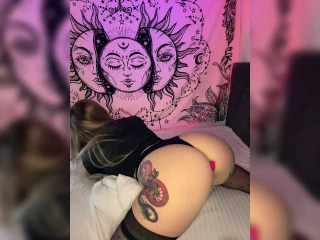 видео от Villanelle